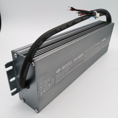 แหล่งจ่ายไฟ LED กันน้ำกลางแจ้ง 24 - 300w 12-24v LED Driver