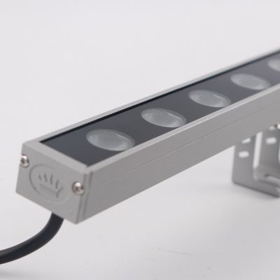 การส่องแสงภายนอกของอาคาร เครื่องล้างผนัง LED 18W พร้อมเลนส์มุมสองและมุมรังสี 10 * 60