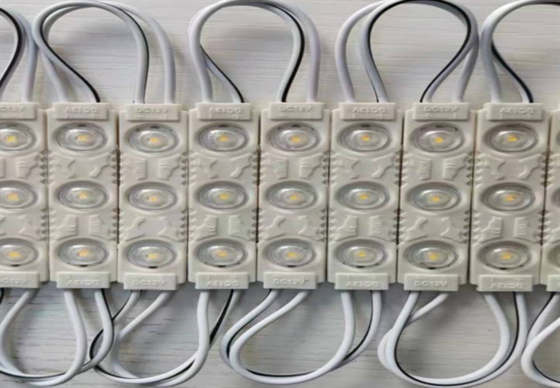 SMD2835 ความสว่างสูง 150LM RGB 1.2W DC12V โมดูลไฟ LED กันน้ำสำหรับโฆษณากลางแจ้งและในร่ม